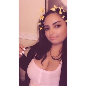 Meet your Posher, Julisa